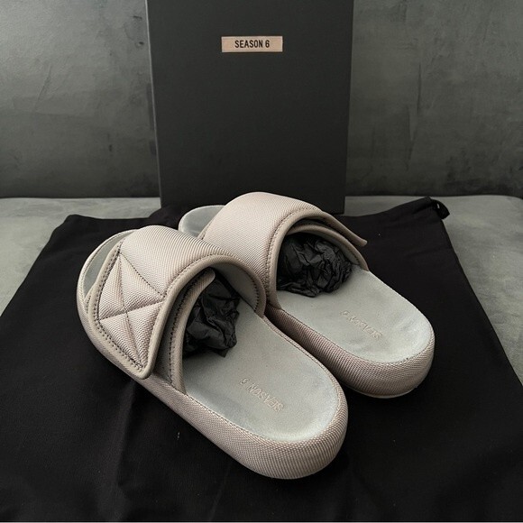 Yeezy Season 6 Nylon Slipper Taupe - Picture 6 of 16